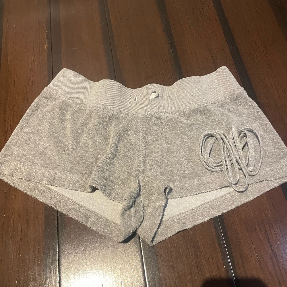 grey hard tail shorts